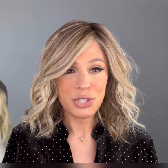 Rachel Welch wig - Picture 9 of 10